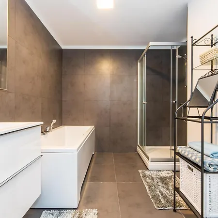 Highest Building In Baltic States!!!! 아파트 *