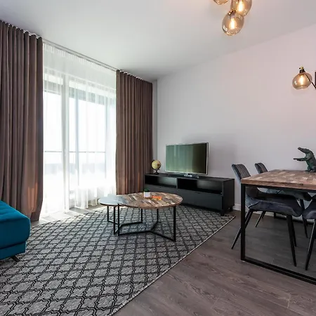 Highest Building In Baltic States!!!! 公寓