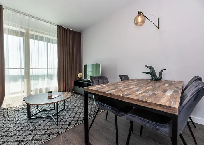 Highest Building In Baltic States!!!! Apartman